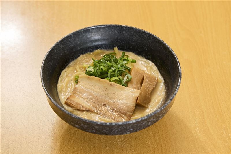 拉麵人生JET濃厚雞白湯拉麵。（圖／品牌業者提供）