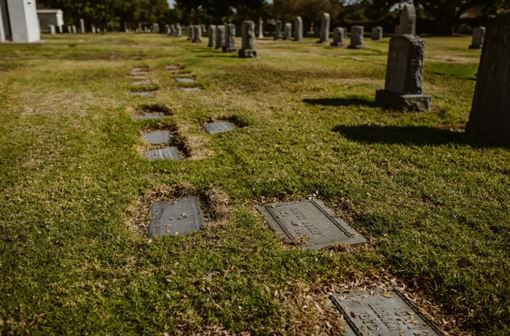 台南阿嬤下葬61年未腐化！疑長頭髮、指甲