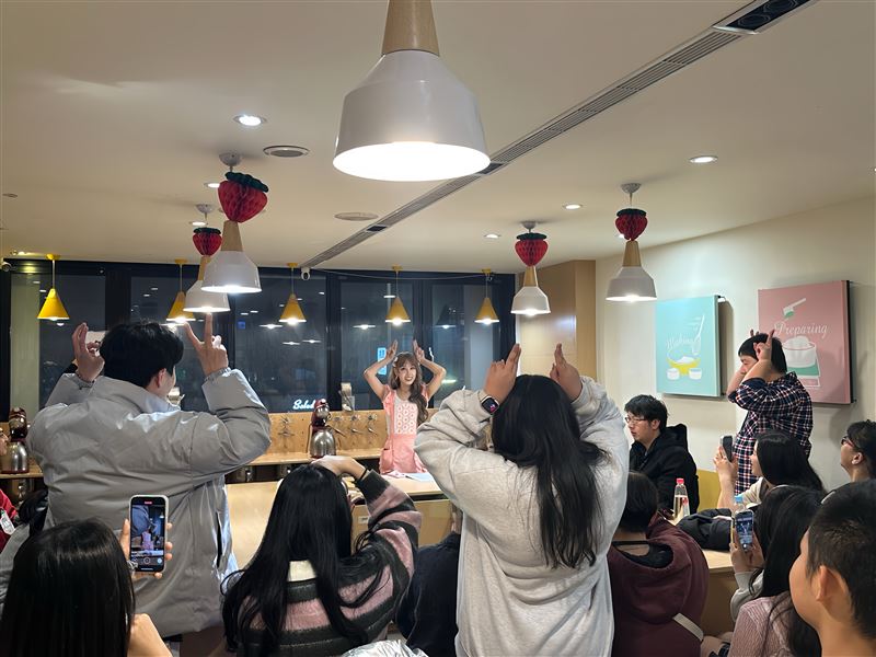 BIDO與粉絲協力完成任務。（圖／So-net提供）