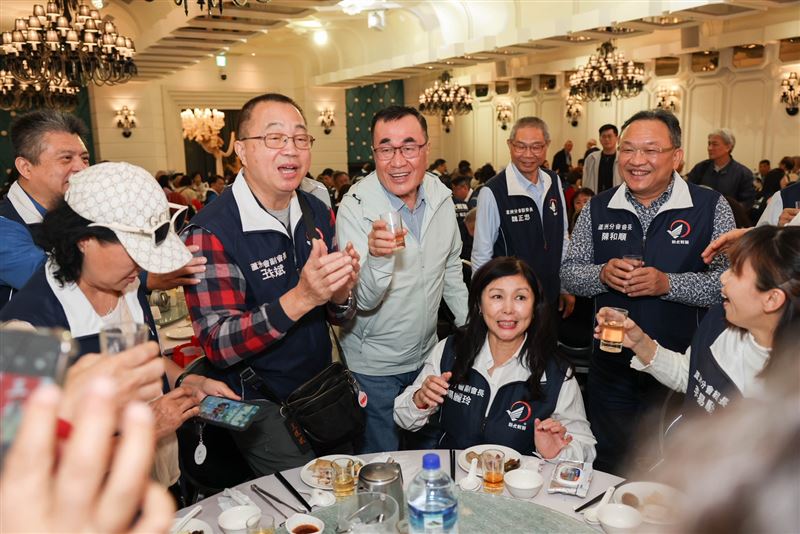 李四川新北戰警新春餐敘。（圖／李四川辦公室提供）