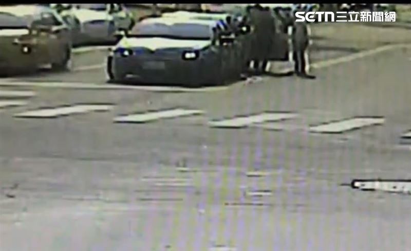 還原現場!按喇叭換來4人傷 圍毆變對撞