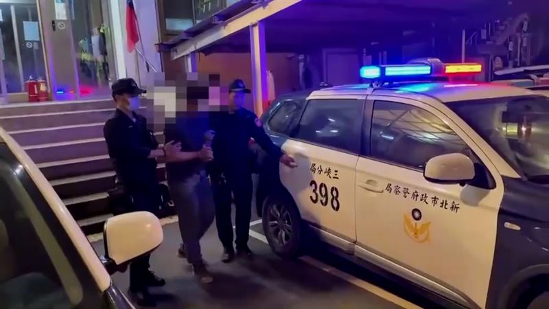 史姓男子被依妨害公務、毒品等罪嫌法辦。(圖/翻攝畫面)
