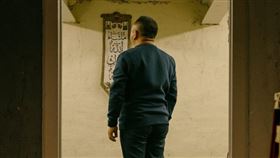 中國甘肅前統戰官員馬瑞林流亡美國後，近日受訪揭露中共對新疆維族等少數民族的嚴重迫害與跨國監控黑幕。（圖／翻攝自X平台 @nytchinese）