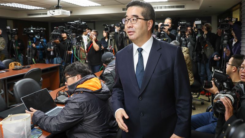 原來蕭旭岑2月做這些事!馬英九閃為上策