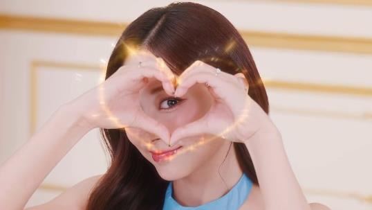 子瑜不只回台開演唱會，還擔任超商品牌大使，推出眾多聯名商品。（圖／翻攝自IG @thinkaboutzu）