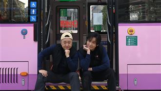 60歲邰哥突轉職公車司機　固定輪椅崩潰了