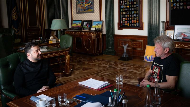 西恩潘現身烏克蘭與澤倫斯基會面。（圖／翻攝自X平台 @ZelenskyyUa）