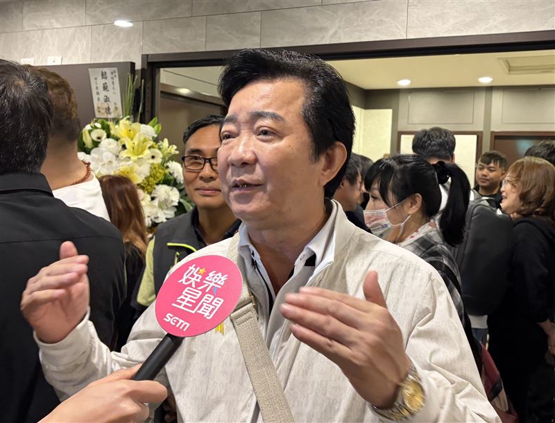 高群出席藍薰告別式。（圖／記者趙于瑩攝影）