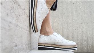 鞋底軟才好？醫搖頭 3種鞋傷腳、害慘膝蓋