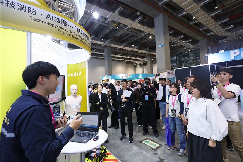 嘉義市實驗、全國實現！嘉市府攜16局處15項計畫驚豔2026智慧城市展。（圖／嘉義市政府提供）