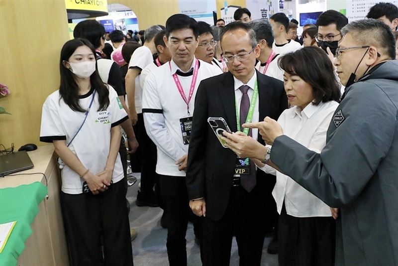 嘉義市實驗、全國實現！嘉市府攜16局處15項計畫驚豔2026智慧城市展。（圖／嘉義市政府提供）