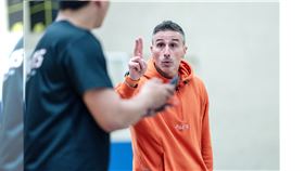 桃園領航猿主帥卡米諾斯。（圖／東超提供） 