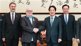 總統賴清德接見波蘭前總統華勒沙一行（圖／總統府提供） 