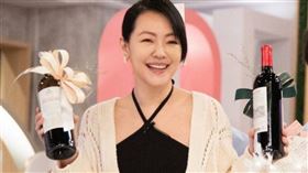 眾所皆知小S喜歡喝兩杯，她也常自曝酒後出糗的經驗。（圖／東森提供）