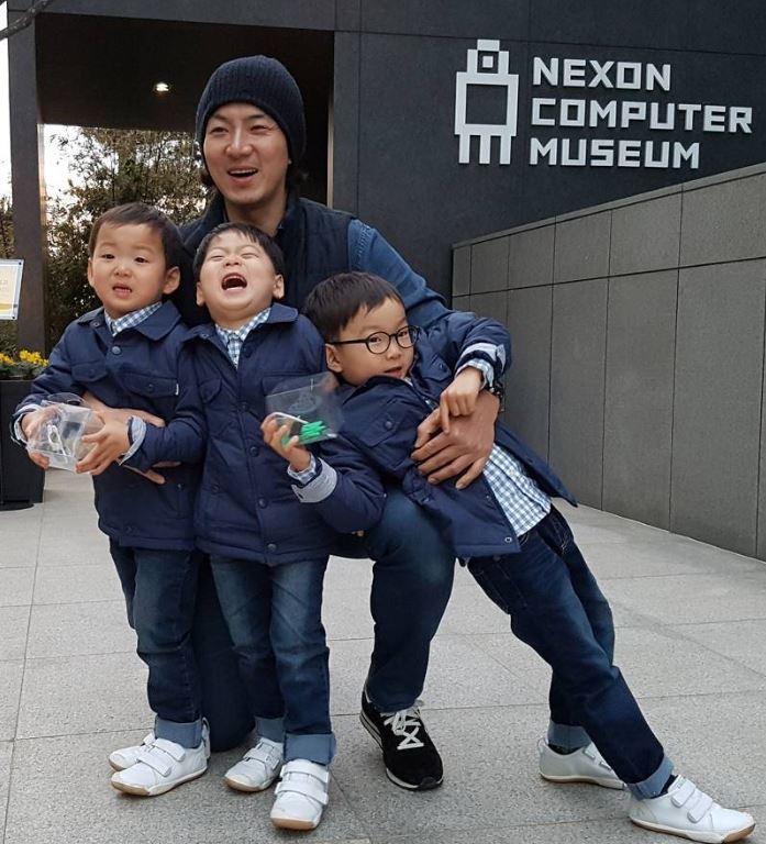 宋一國育有三胞胎。(圖／翻攝自IG）