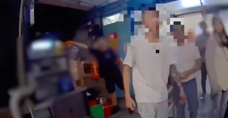 華西街排隊爆衝突！8人街頭大亂鬥全送辦