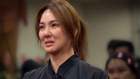 劉雨柔悲痛送別阿嬤。（圖／翻攝自臉書）
