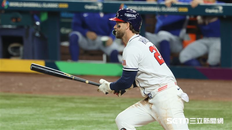 WBC冠軍戰，美國隊一壘手哈波（Bryce Harper）炸裂追平2分砲。（圖／特派記者劉彥池攝影）