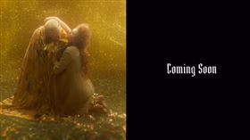 華語樂壇天王周杰倫又出招了！全新專輯MV預告短短幾秒就掀起全球粉絲瘋狂討論，讓「周董粉絲」立刻陷入暴動，熱度直逼破表。（圖／翻攝自周杰IG）