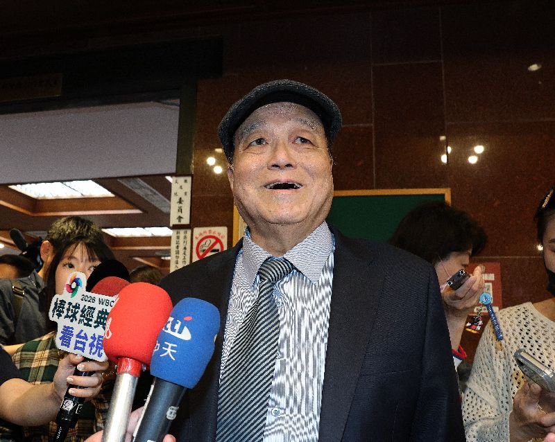 台電核三廠再運轉計畫預計3月底前提送核安會，核能安全委員會主任委員陳明真（中）18日在立法院接受媒體聯訪表示，目前還沒收到核三廠再運轉計畫，收到後會按時程審查，但重啟時間目前無法確定，因需進行檢查、驗證