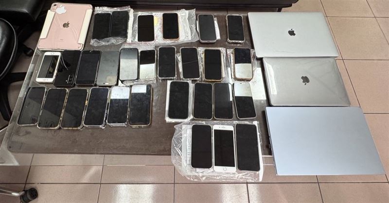 詐團成員使用的電話多達30幾支。（圖／翻攝畫面）