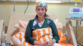 知名女作家小彤努力抗癌。（圖／翻攝自兩性作家小彤臉書）