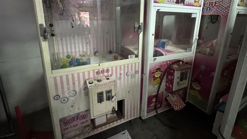 五股娃娃機店成ATM！惡賊連撬7機台竊萬元