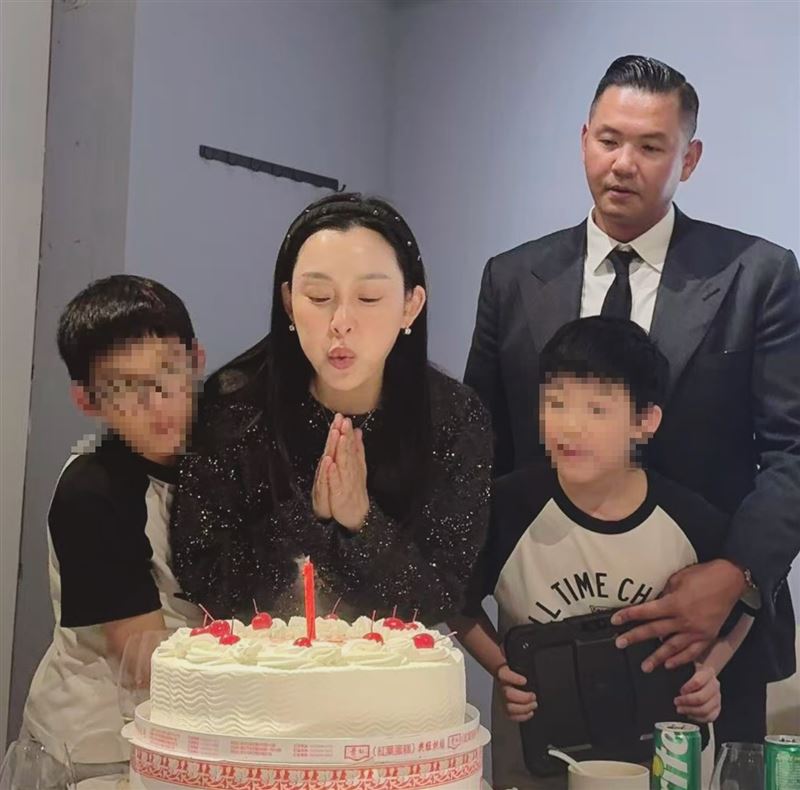 范瑋琪慶祝50歲生日。（圖／翻攝自IG）