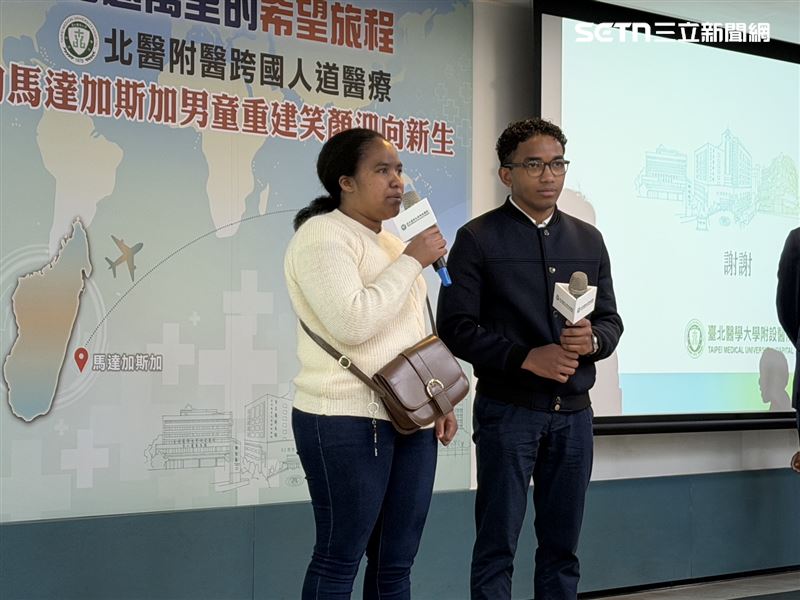 Boum的母親表示，到了北醫接受醫療團隊幫助後，感到十分溫暖。（圖／記者蔣季容攝影）