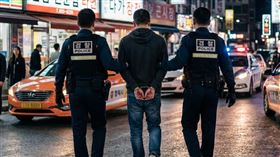 南韓一名離職的副機師，疑似不滿升遷被擋，謀殺了自己的同事。（示意圖，由AI生成）