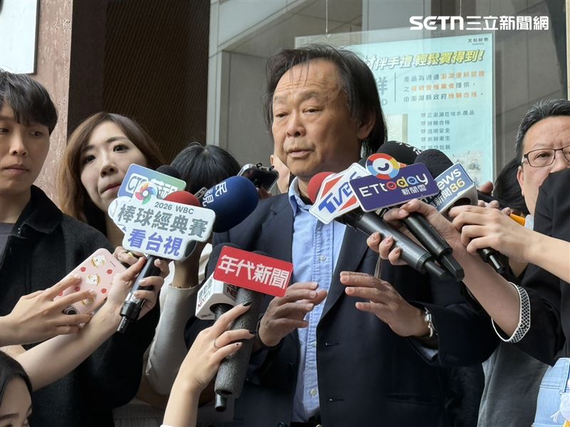 民進黨立委王世堅出席中常會前受訪（圖／記者劉秀敏攝影）