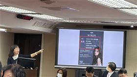 林淑芬秀出有醫美診所甚至以「免費體驗一次」作為促銷噱頭。痛批衛福部對瘦瘦針的管理太消極縱容。（圖／記者簡浩正攝影）