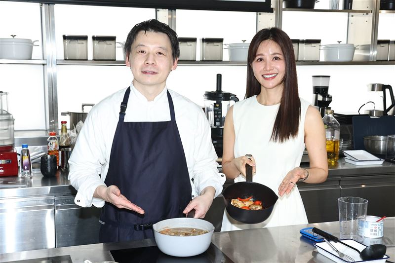 吳怡霈出席雪平鍋新品發表會。（圖／記者鄭孟晃攝影）