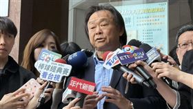 民進黨立委王世堅出席中常會前受訪（圖／記者劉秀敏攝影）