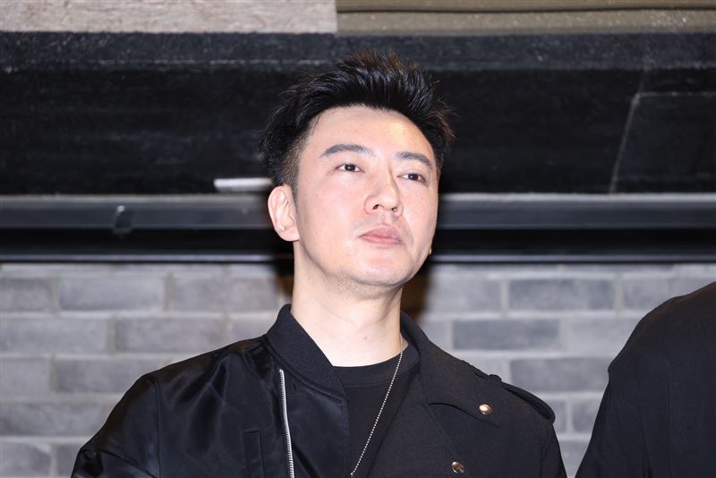 飛鳴坦言經常被拿來與信比較，但希望能走出一條自己的道路。（圖／記者鄭孟晃攝影）