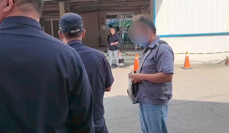 趙姓聯結車駕駛表示當下沒發現撞到母女。（圖／記者張昱傑攝影）