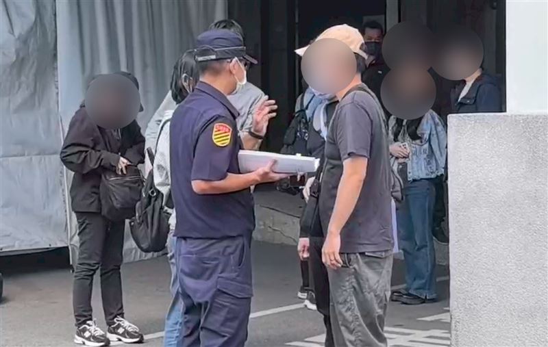 下午相驗，母女死因為「車禍致顱底骨折、顱內出血死亡」。（圖／記者張昱傑攝影）