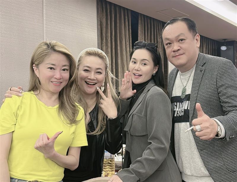 連千毅的大哥謝育全出獄後接任南山結義會會長，交接典禮現場貴賓雲集。（圖／翻攝自熊哲良臉書）