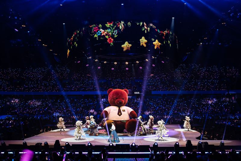 劉若英將帶著飛天鯨魚、旋轉巨熊等大型道具站上美國舞台。（圖／相信音樂提供）