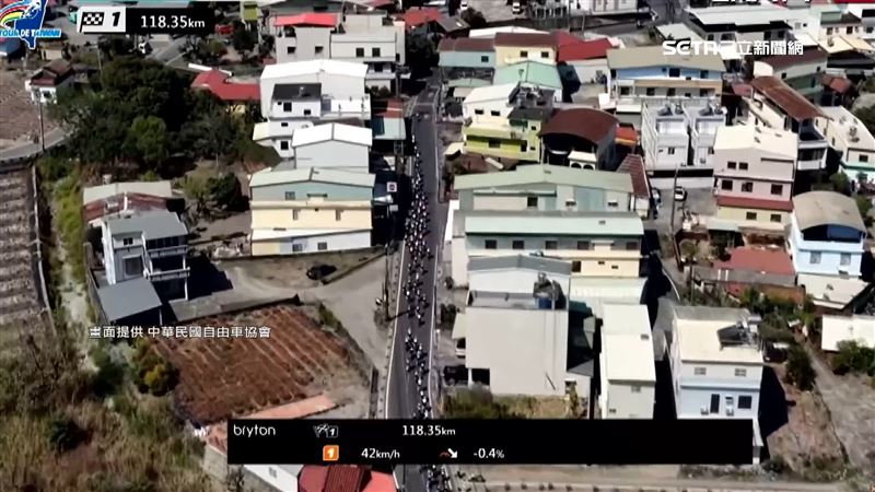 屏東六堆站沿途展現客家庄文化鄉鎮的特色與山水風光