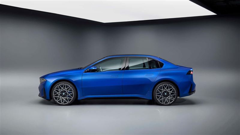 BMW i3能選配自適應M懸吊。（圖／翻攝BMW網站）