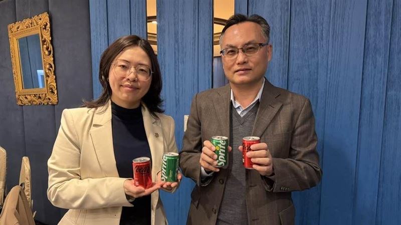 福貞-KY走出調整期，受惠陝西廠產能全開與大陸鋁罐招標價漲10%，預計年增13億營收。公司透過「迷你罐」切入亞洲飲用新習慣，並利用鋁罐回收減碳95%優勢對標ESG，同步積極優化債務，今年獲利動能明確。（圖／記者師瑞德攝影）