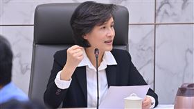 行政院副院長鄭麗君召會決議4月起液化石油氣貨物稅減徵50% 。（圖／行政院提供）
