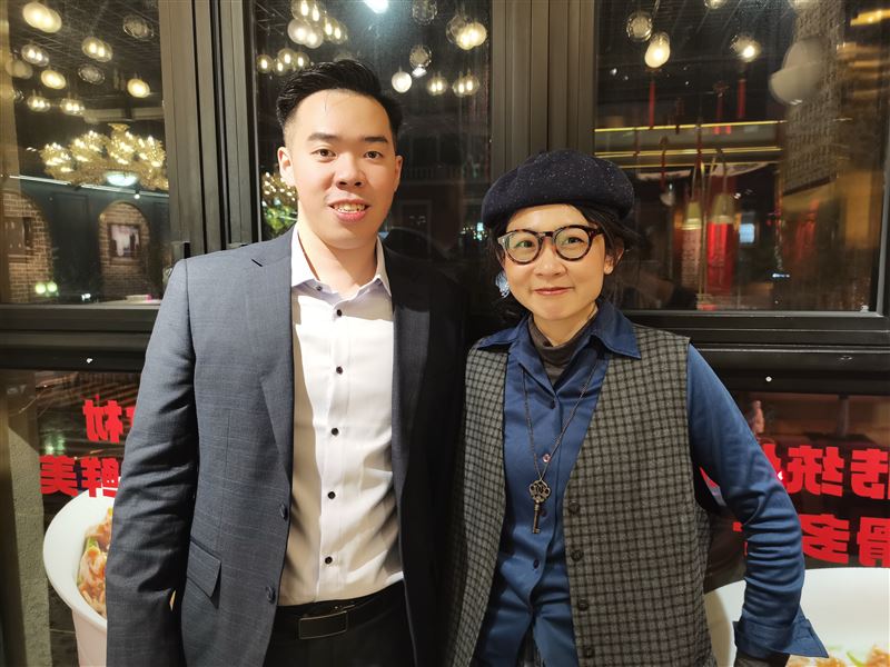 郭嘉豪導演（左）與聯合製片人賈加（右）。（圖／本人提供）