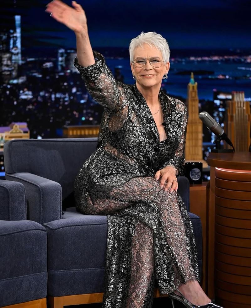 奧斯卡影后潔美李寇蒂斯被粉絲認為最適合演出「Dr.古蕾娃」。（圖／翻攝自IG @jamieleecurtis）