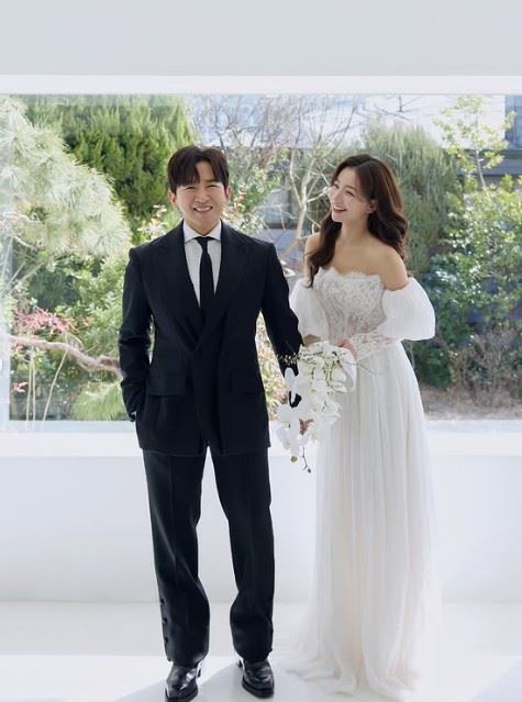 李玟雨補辦婚宴。（圖／翻攝自IG）