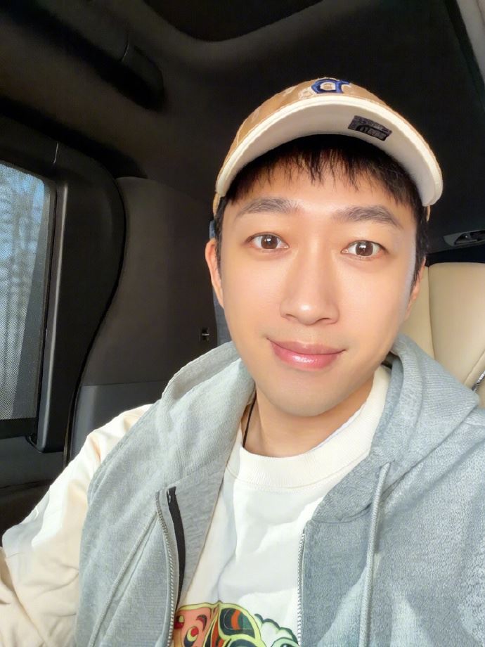 網傳AI將取代男二以下的演員，知名製作人于正嚴肅發聲。（圖／翻攝自于正微博）