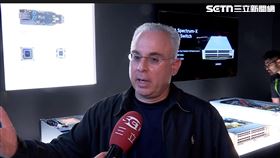 輝達副總裁Gilad Shainer專訪直言「熱愛台灣公司」，點名台積電是AI工廠關鍵戰友。因應銅線傳輸瓶頸，輝達全面導入CPO光連結技術，突破能效極限，並將於兩年內支援跨機櫃大規模連接，宣告輝達已轉身成為「推理之王」。（圖／三立新聞網資料照）