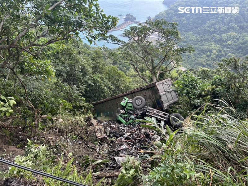 台9線118.7公里處，宜蘭縣東澳-南澳路段今天（19日）上午發生嚴重事故。（圖／翻攝畫面）