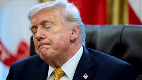 以色列攻擊伊朗氣田引發國際能源市場震盪，美國總統川普18日深夜急PO文撇清，稱自己事前不知情。（圖／翻攝自X平台 @AFpost）